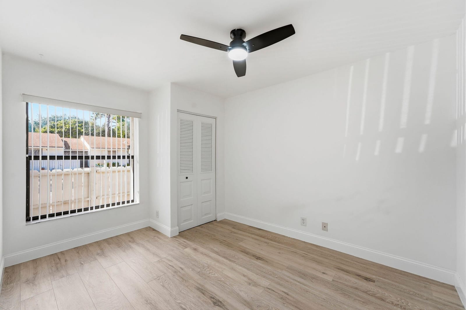 6120 NEWSTEAD Court — photo 6