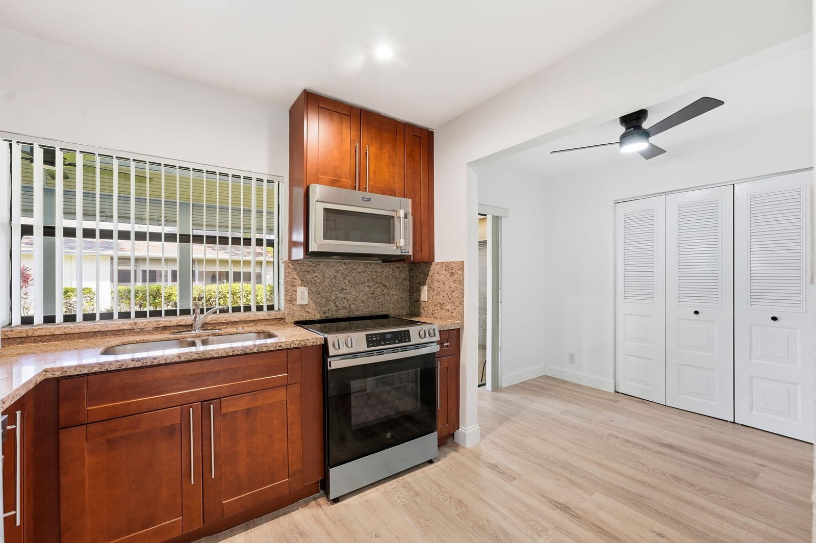 6120 NEWSTEAD Court — photo 9
