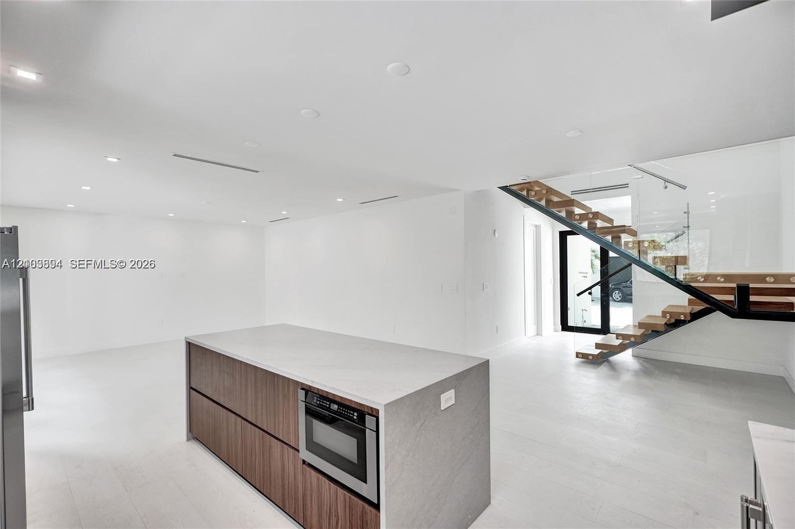 4648 SW 32 Nd Avenue B-3 — photo 8