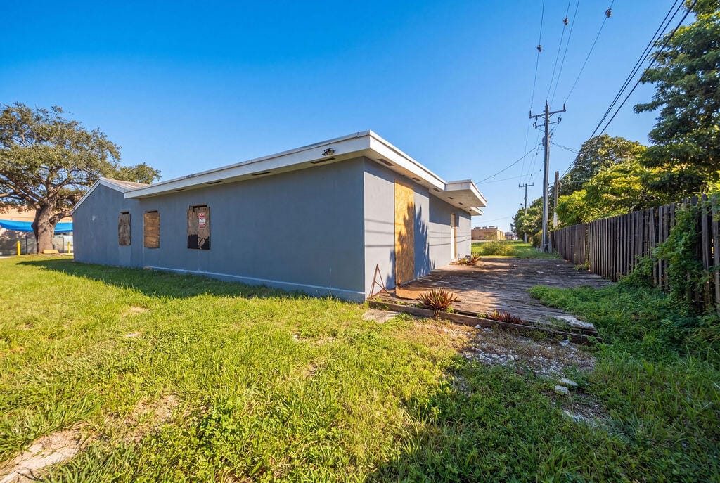 6611 MOSELEY Street — photo 8