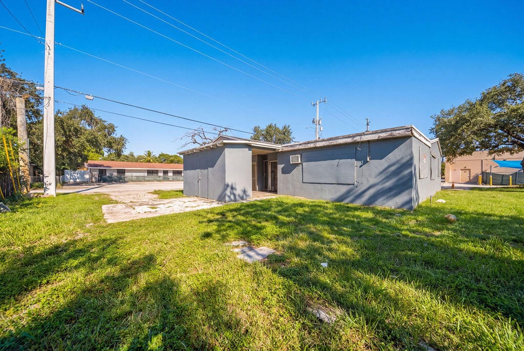 6611 MOSELEY Street — photo 9