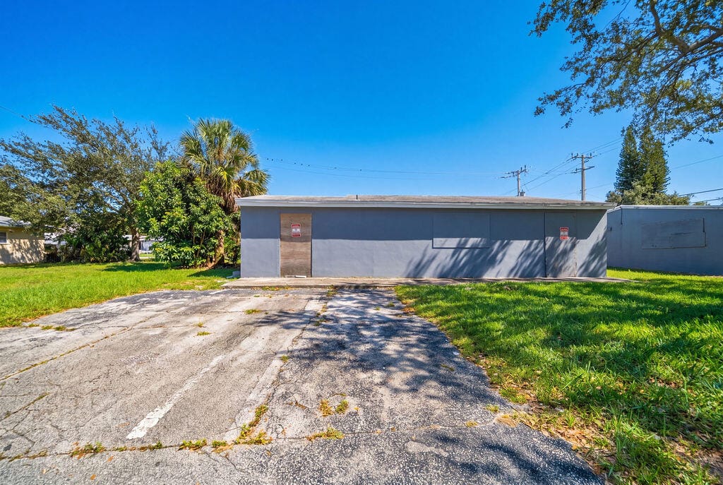 6611 MOSELEY Street — photo 10