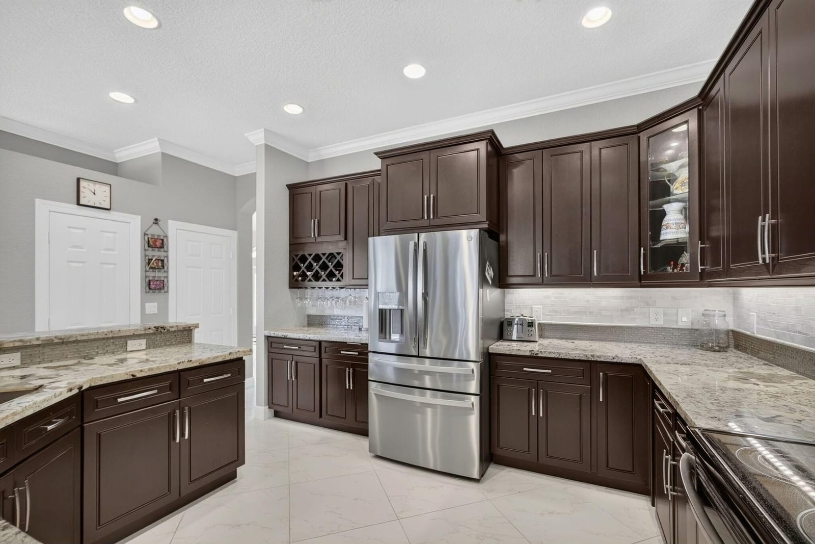 11910 Torreyanna Circle — photo 3