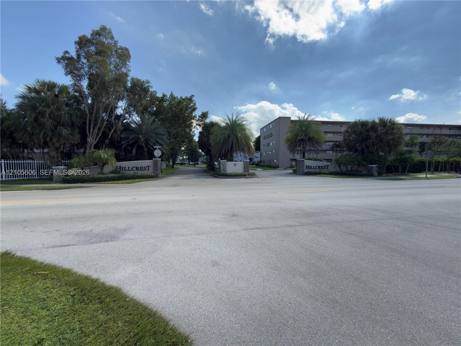 1201 Hillcrest Court 205, Hollywood, FL 33021