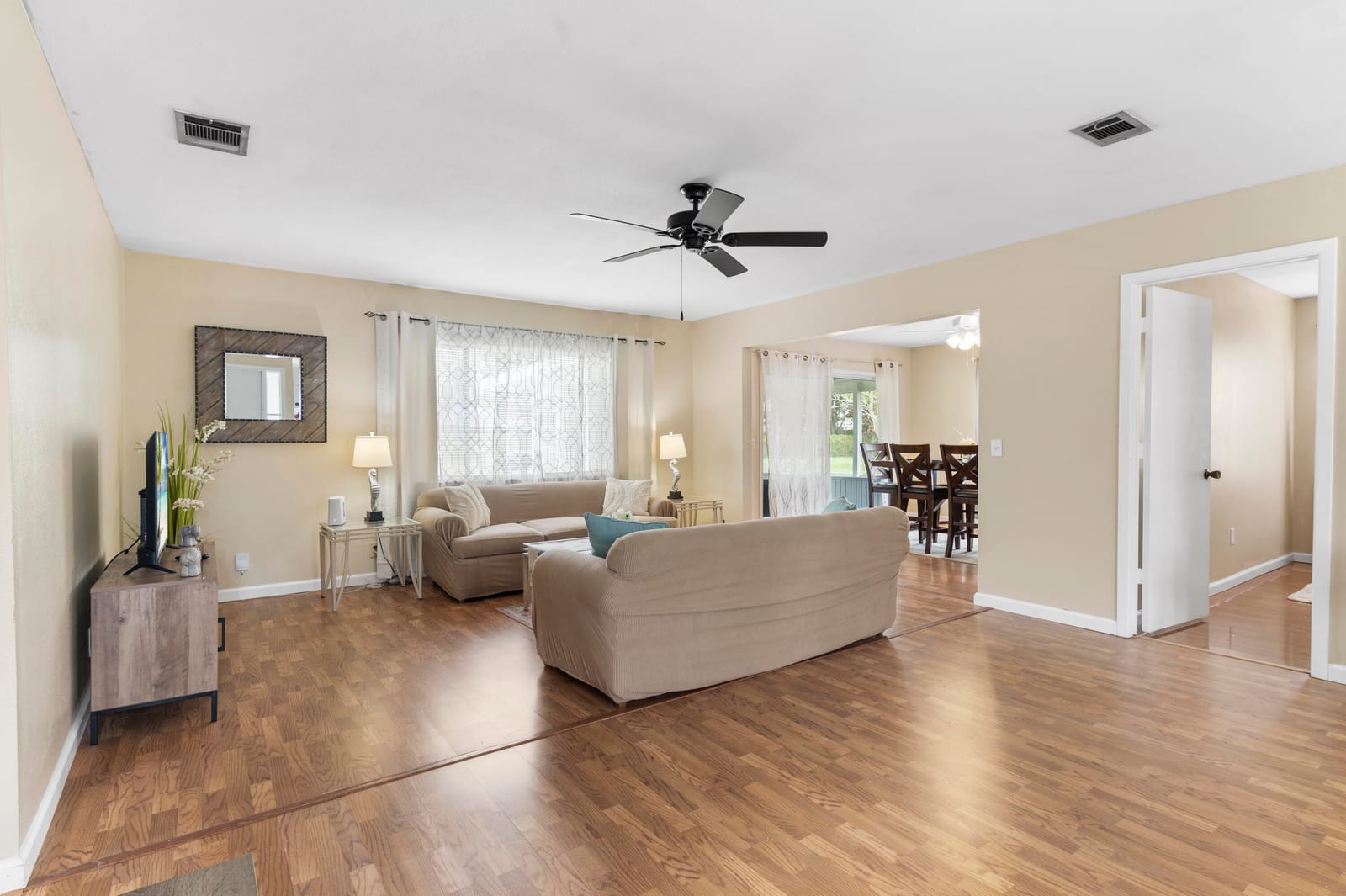 767 Aragon Avenue NE — photo 8