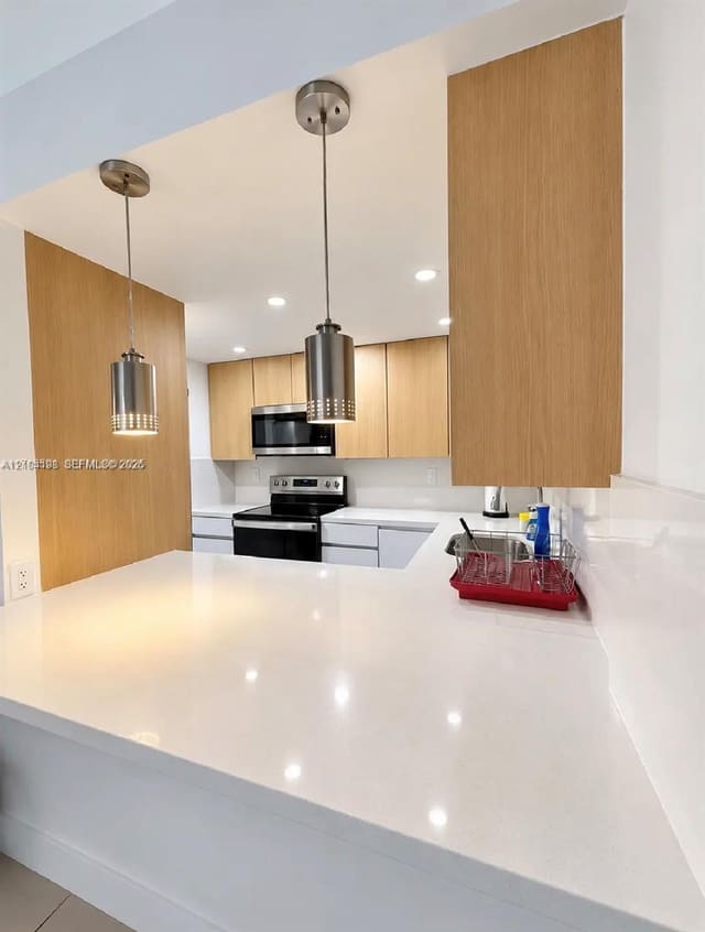 4550 NW 9th Street 102E, Miami, FL 33126