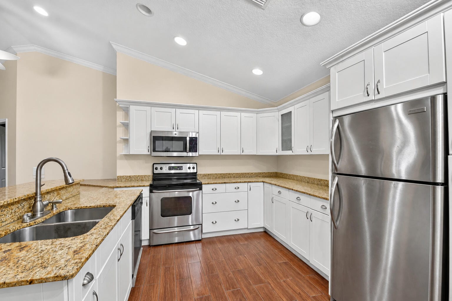 174 HARBOR LAKE Circle — photo 6