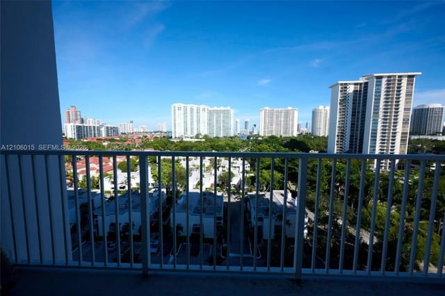 2851 NE 183rd Street 1109E, Aventura, FL 33160