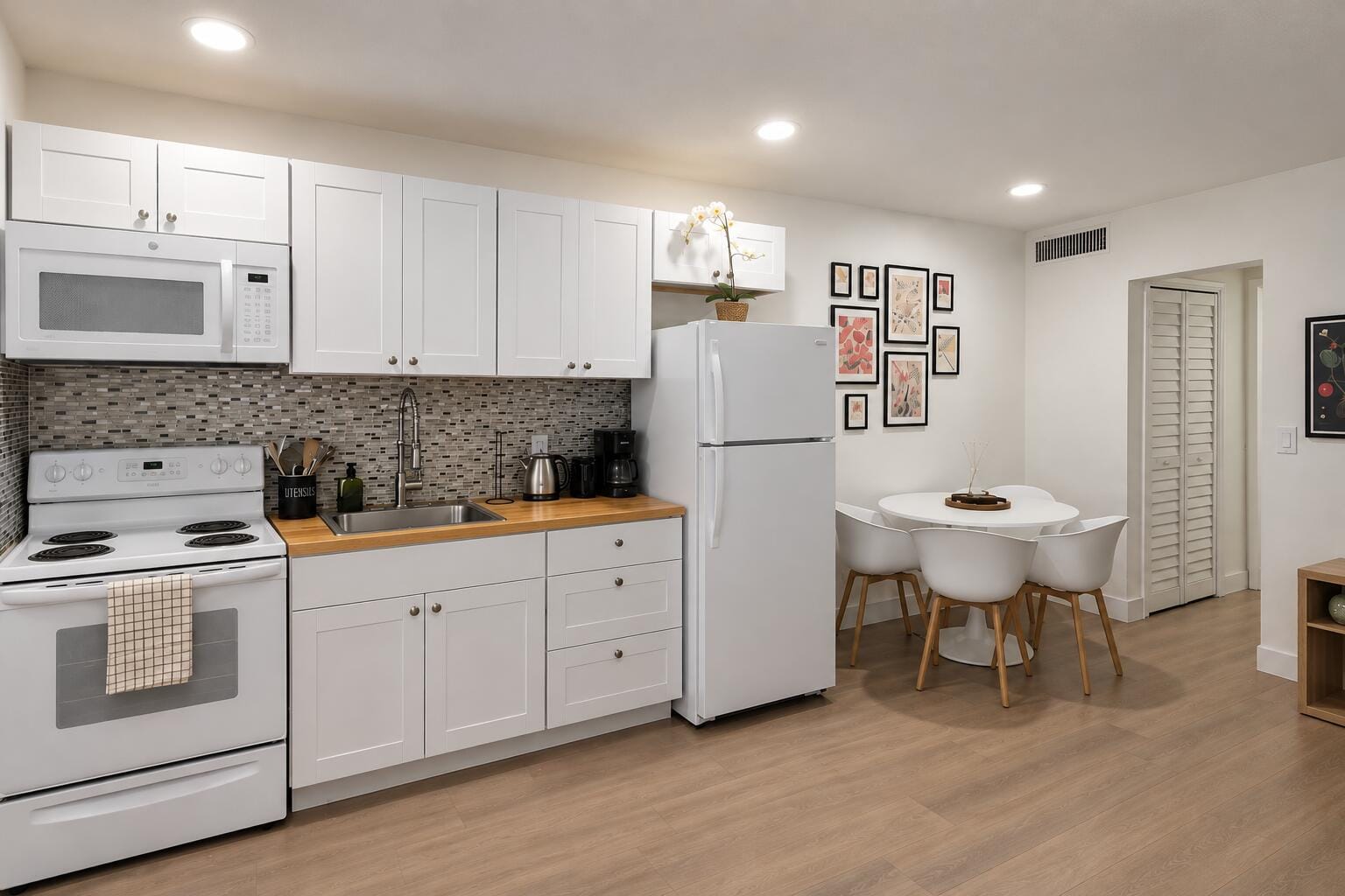 704 NE 8th Street 4, Hallandale Beach, FL 33009