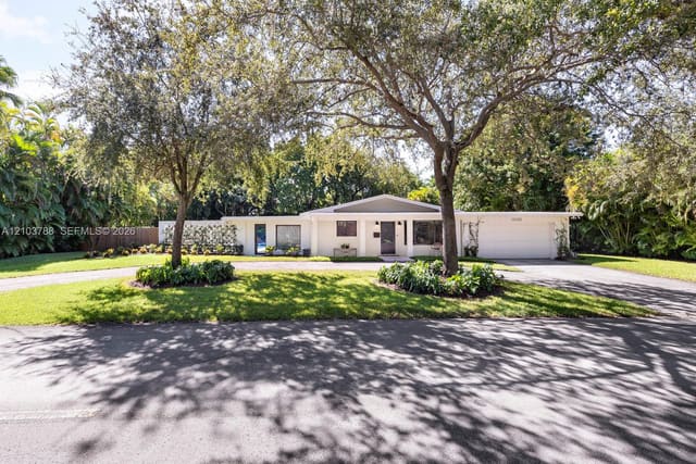 12500 SW 69th Avenue, Pinecrest, FL 33156