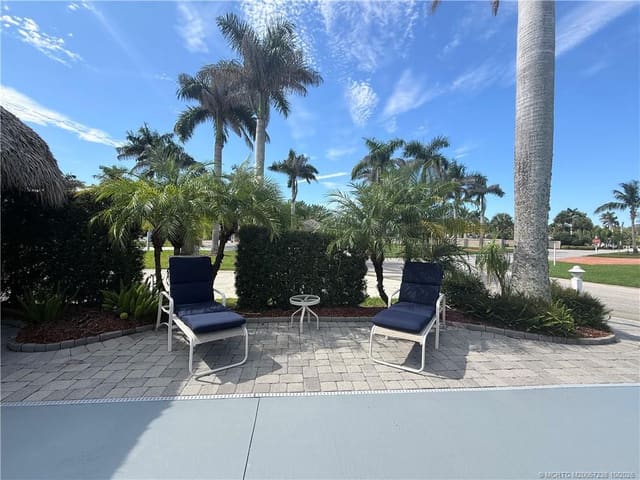 204 NW Hazard Way, Port St. Lucie, FL 34986