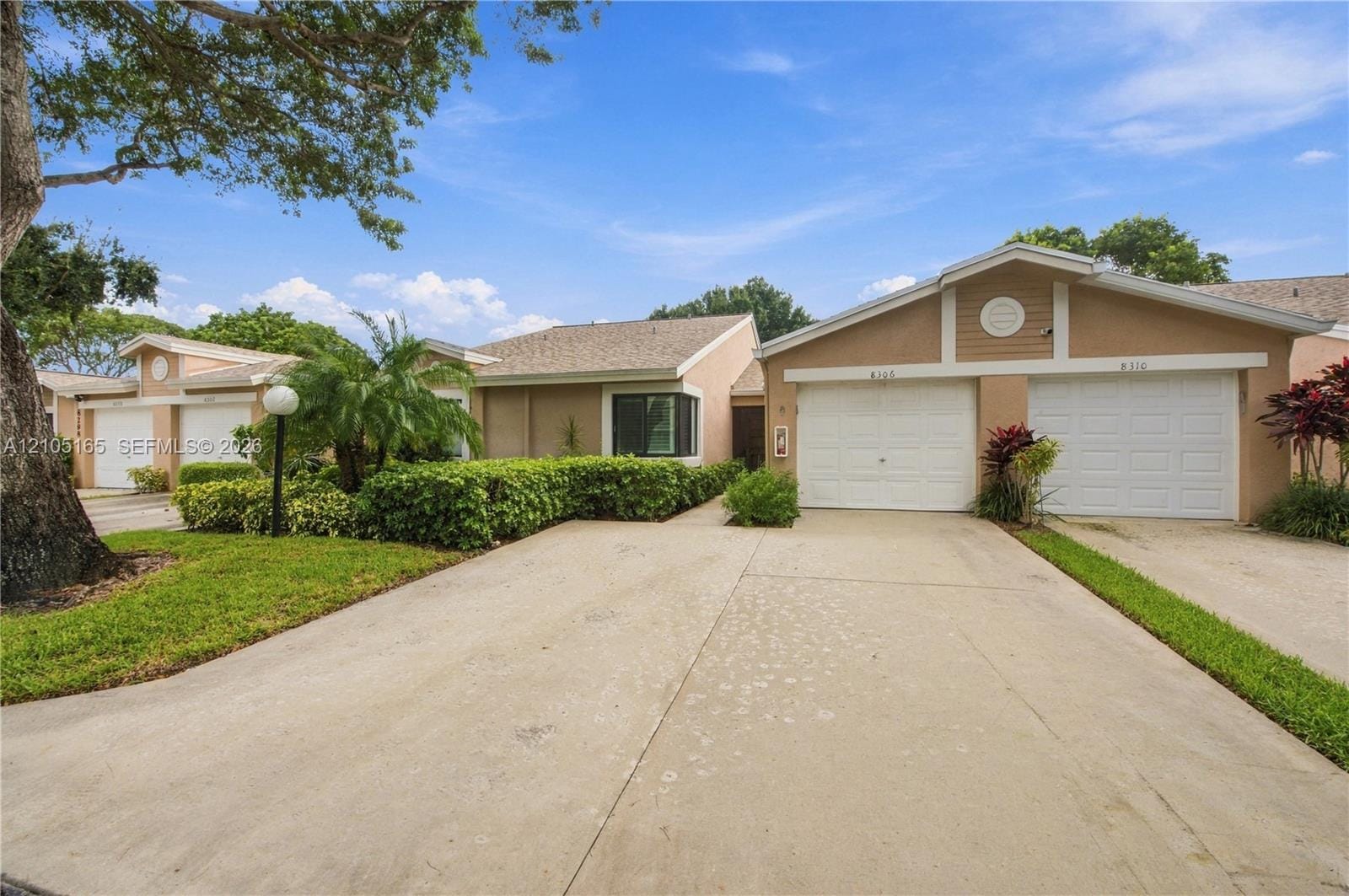 8306 Springlake Drive 8306 — photo 2