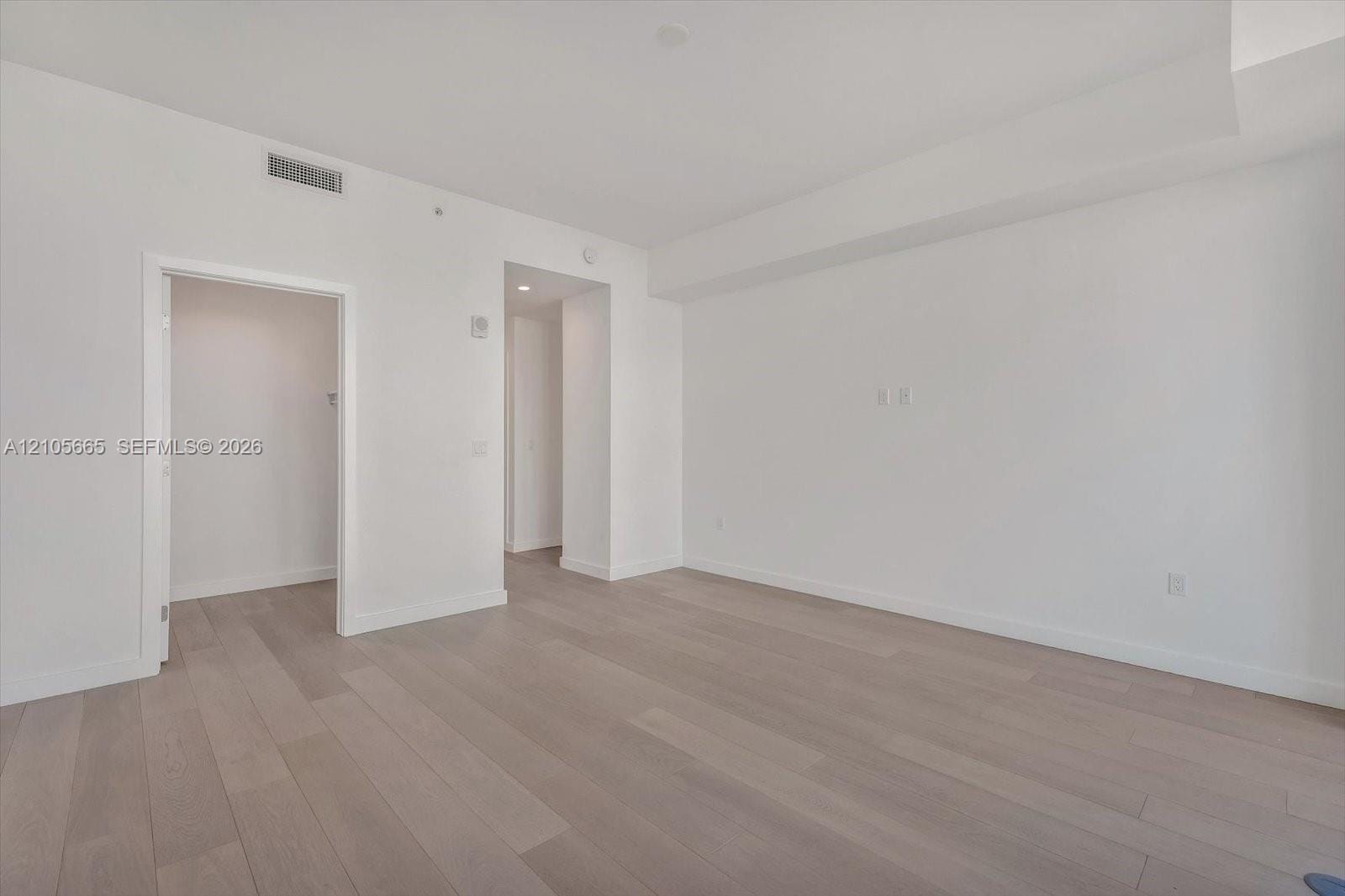 9201 E Bay Harbor Drive 702 — photo 10
