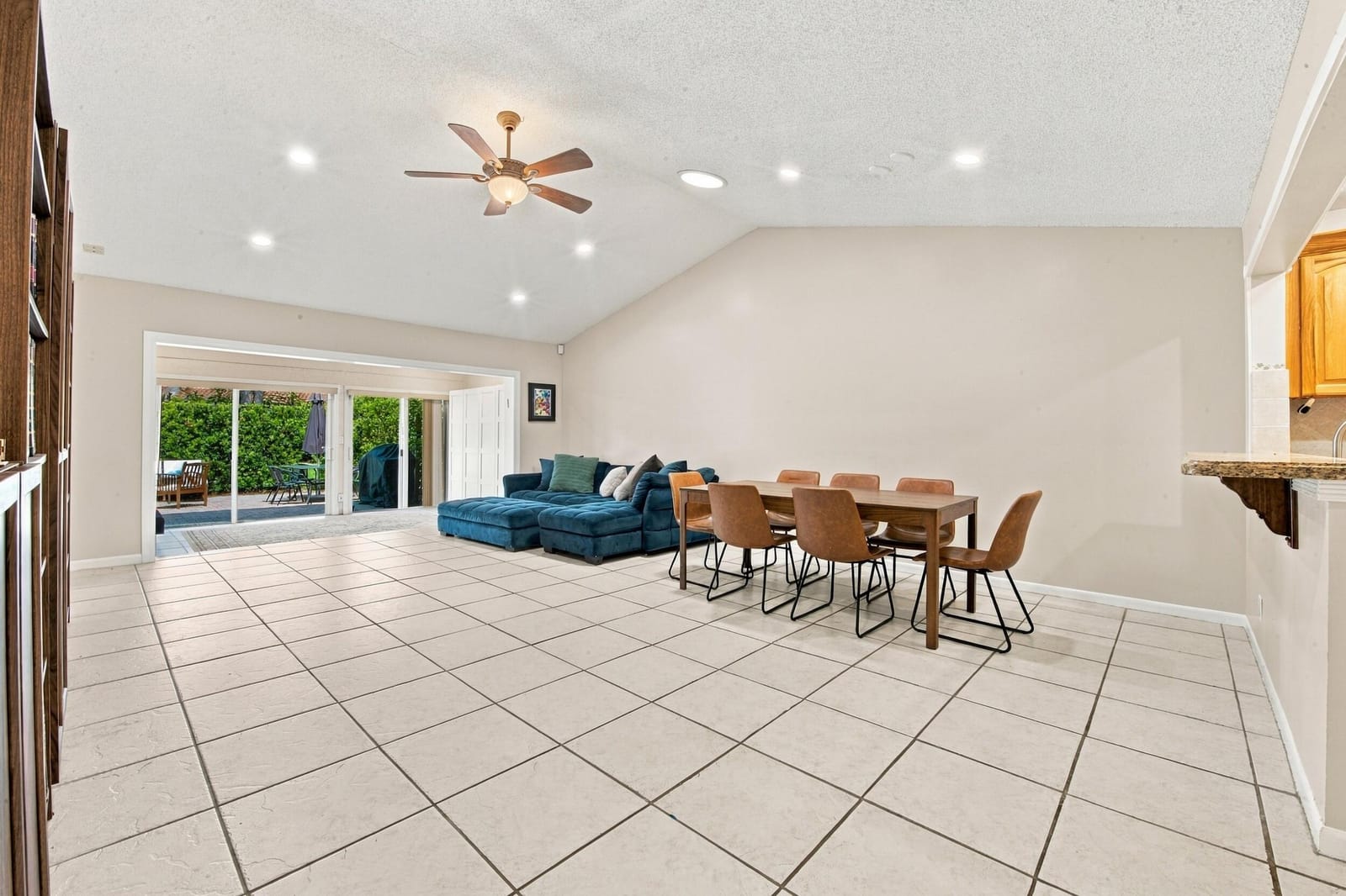 6911 Consolata Street — photo 3