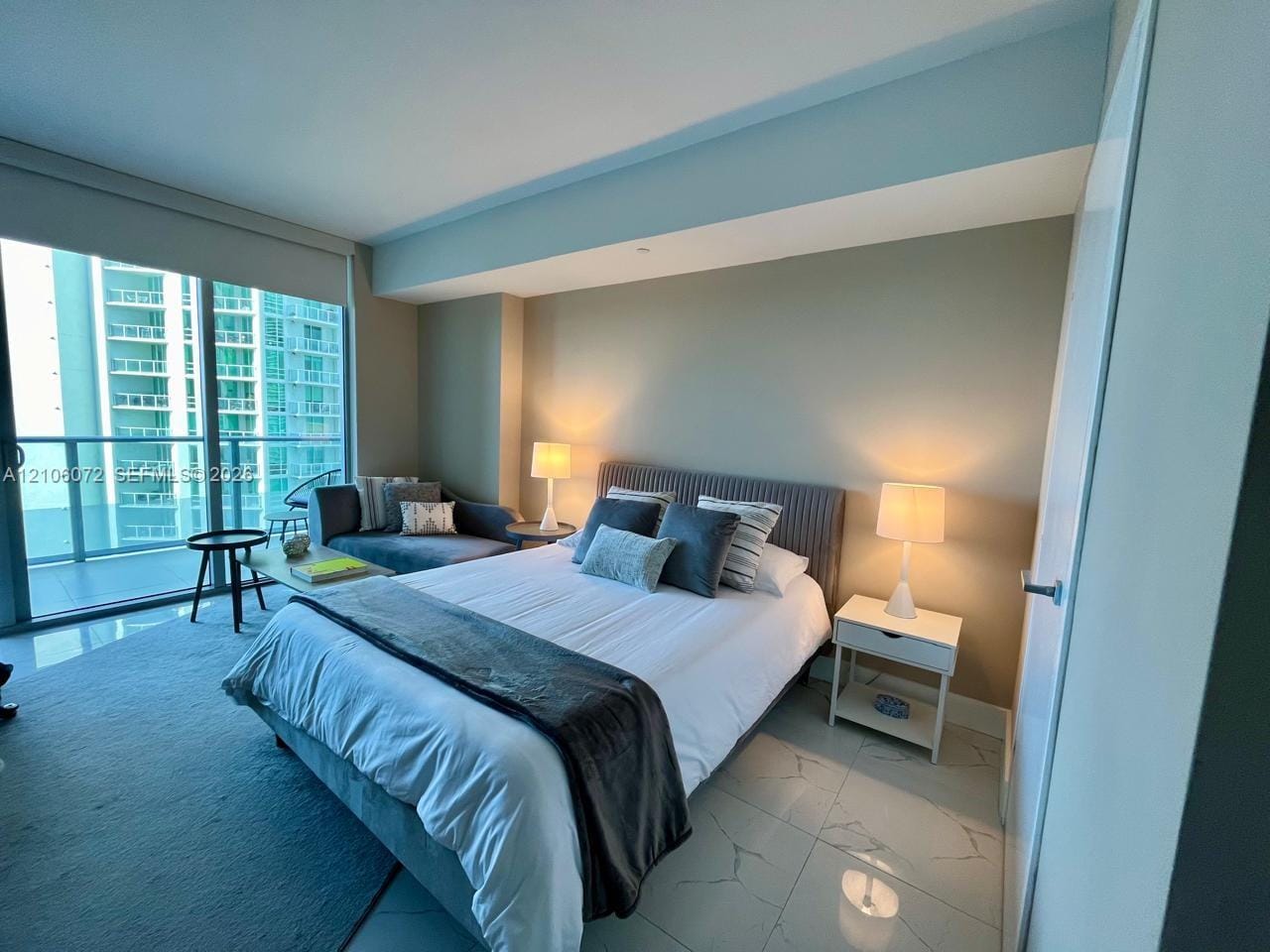 1300 Brickell Bay Drive 1806, Miami, FL 33131