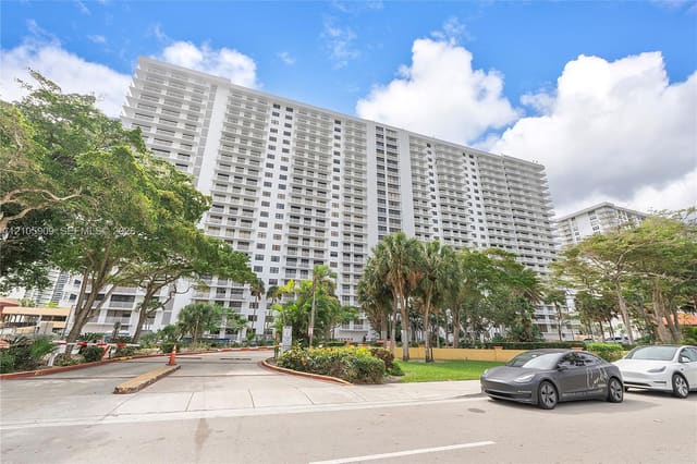 210 174th Street 1610, Sunny Isles Beach, FL 33160
