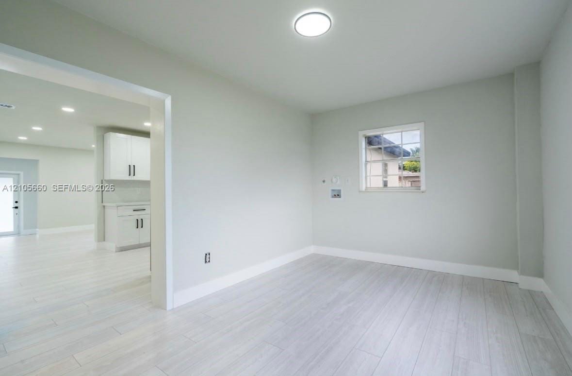 1550 NE 9th Court — photo 9