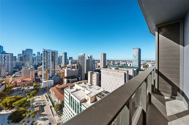 121 NE 5th Street 3304, Miami, FL 33132