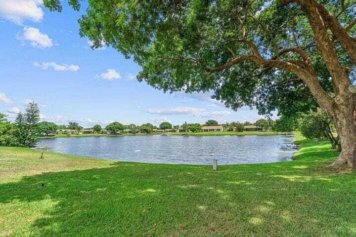 6347 Timberlakes Way, Delray Beach, FL 33484 photo 2