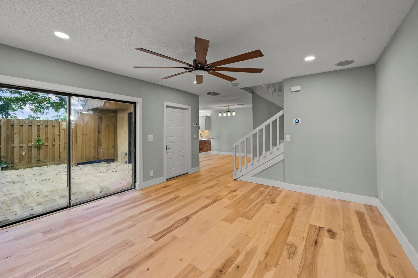301 MIRAMAR Lane C1 — photo 8