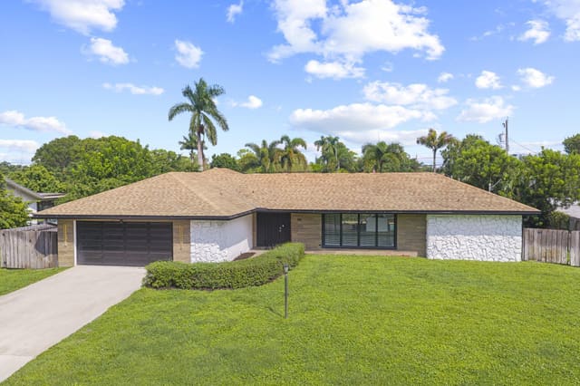 80 W RUBBER TREE Drive, Lake Worth, FL 33467