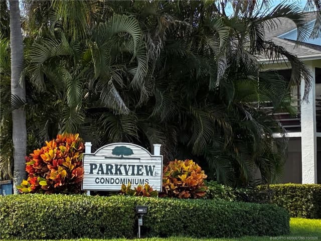 1200 SE Parkview Place SE F6, Stuart, FL 34994