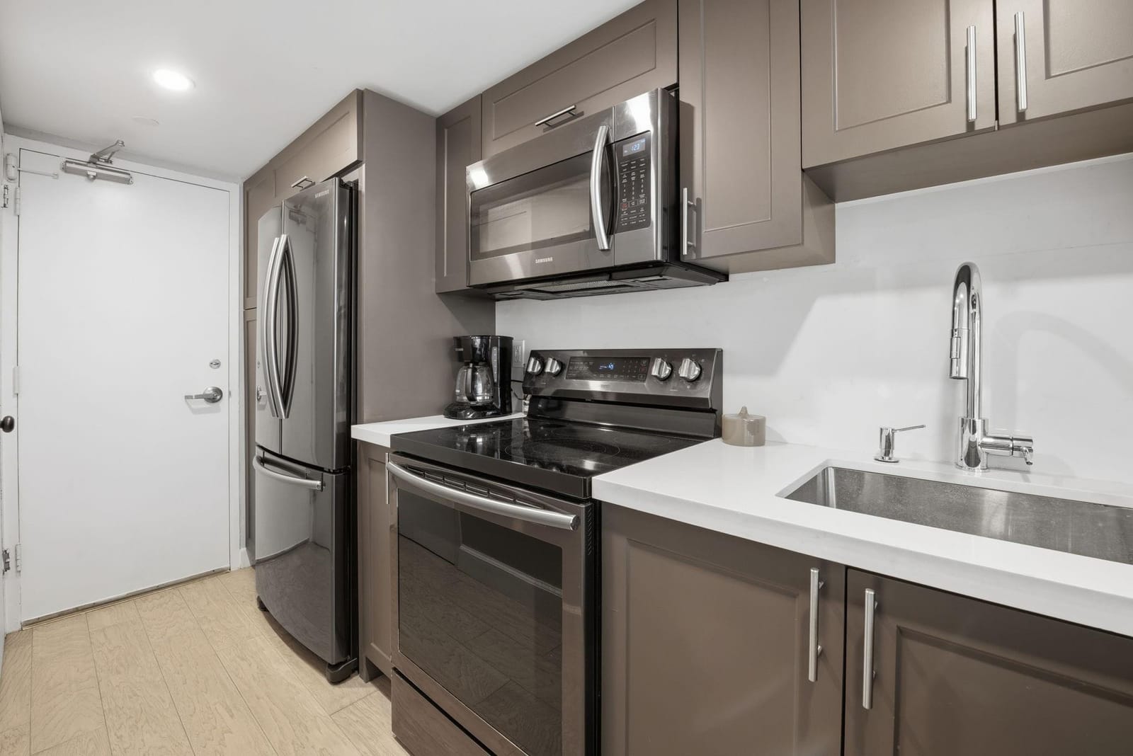 1200 West Avenue 324, Miami Beach, FL 33139 photo 8