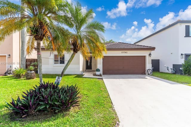 15762 SW 74th Street, Miami, FL 33193