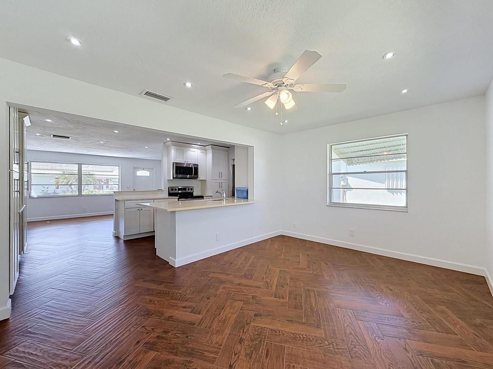 813 SW 5TH Court — photo 11