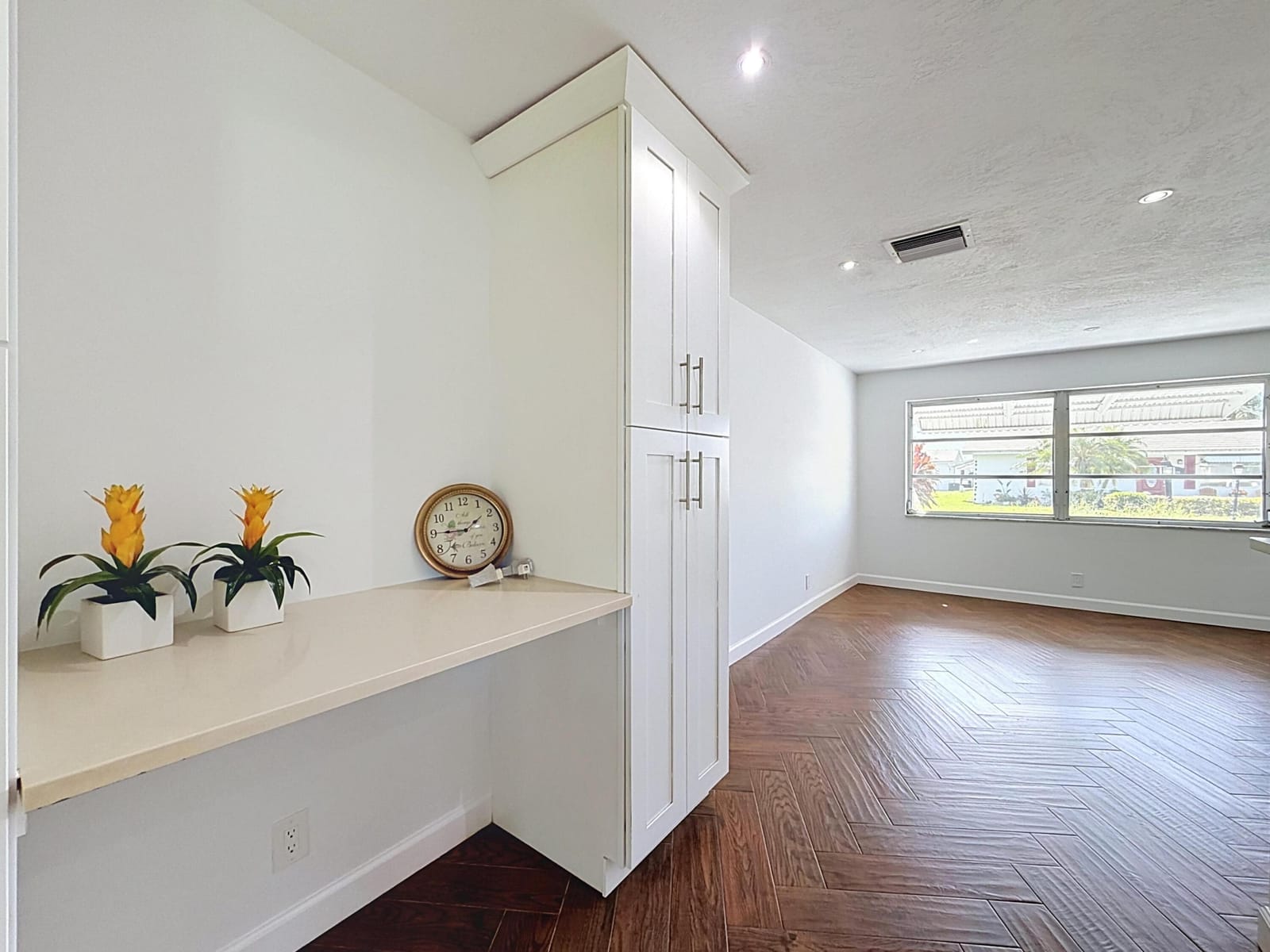 813 SW 5TH Court — photo 5