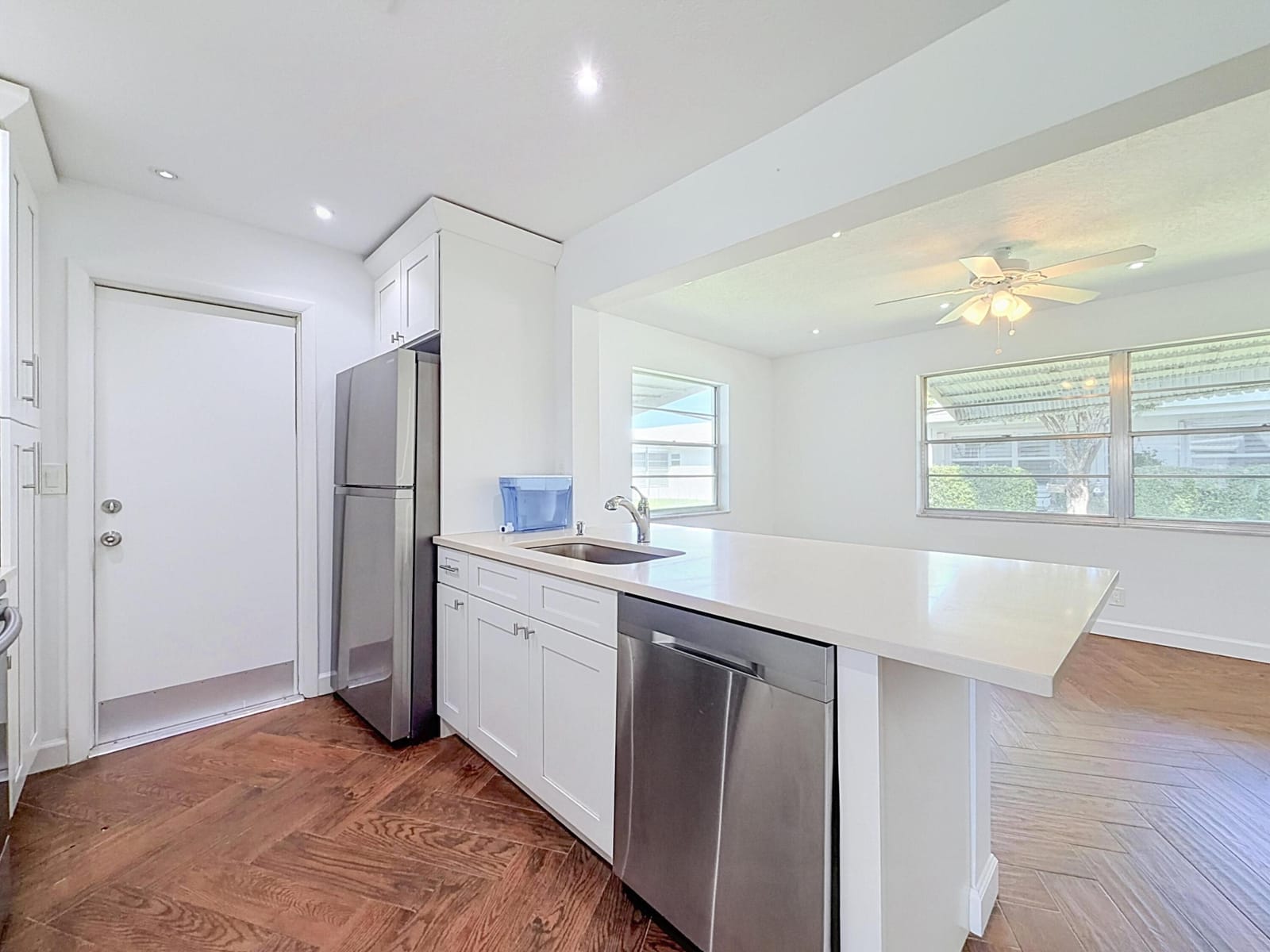 813 SW 5TH Court — photo 7