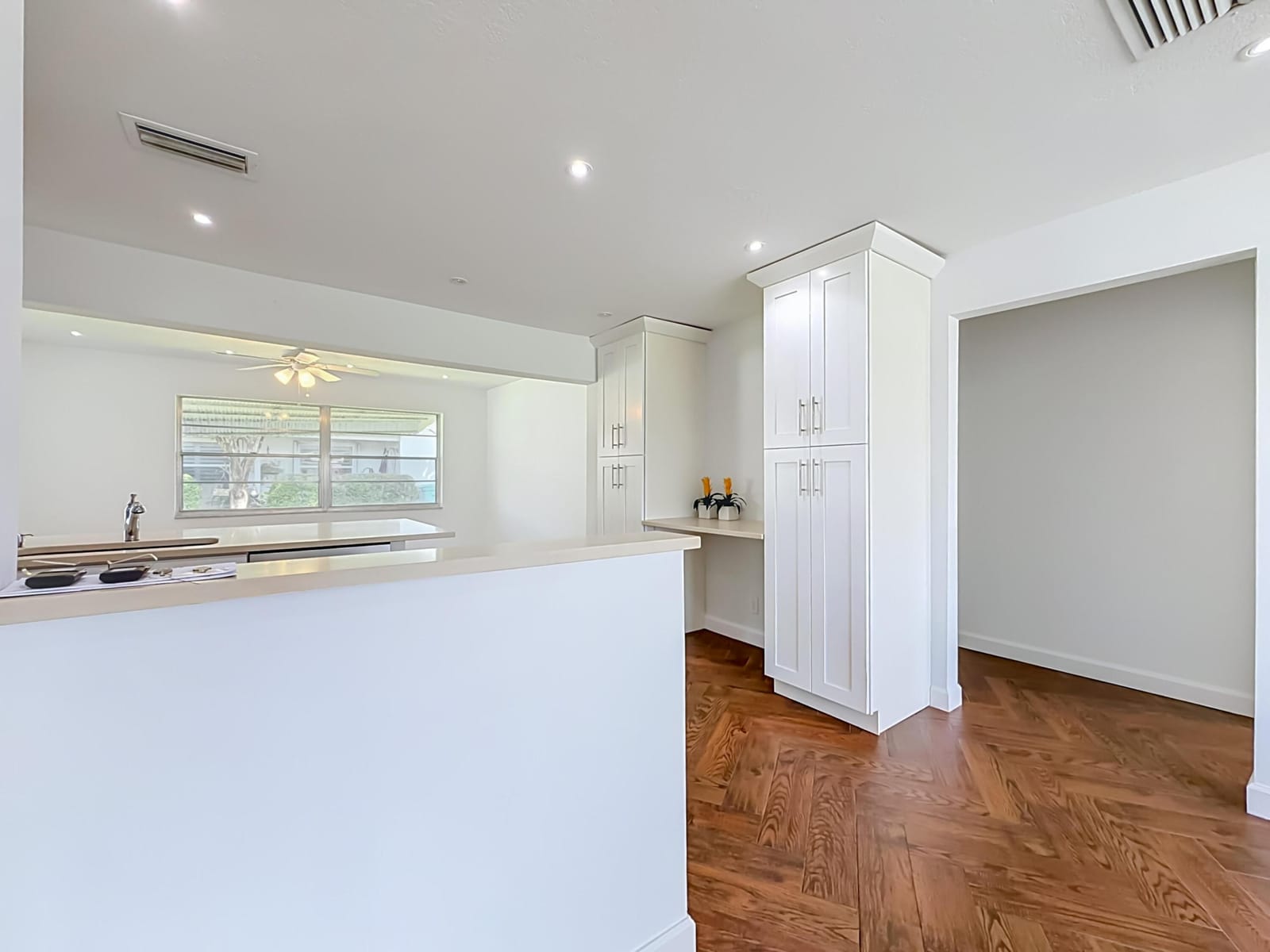 813 SW 5TH Court — photo 10