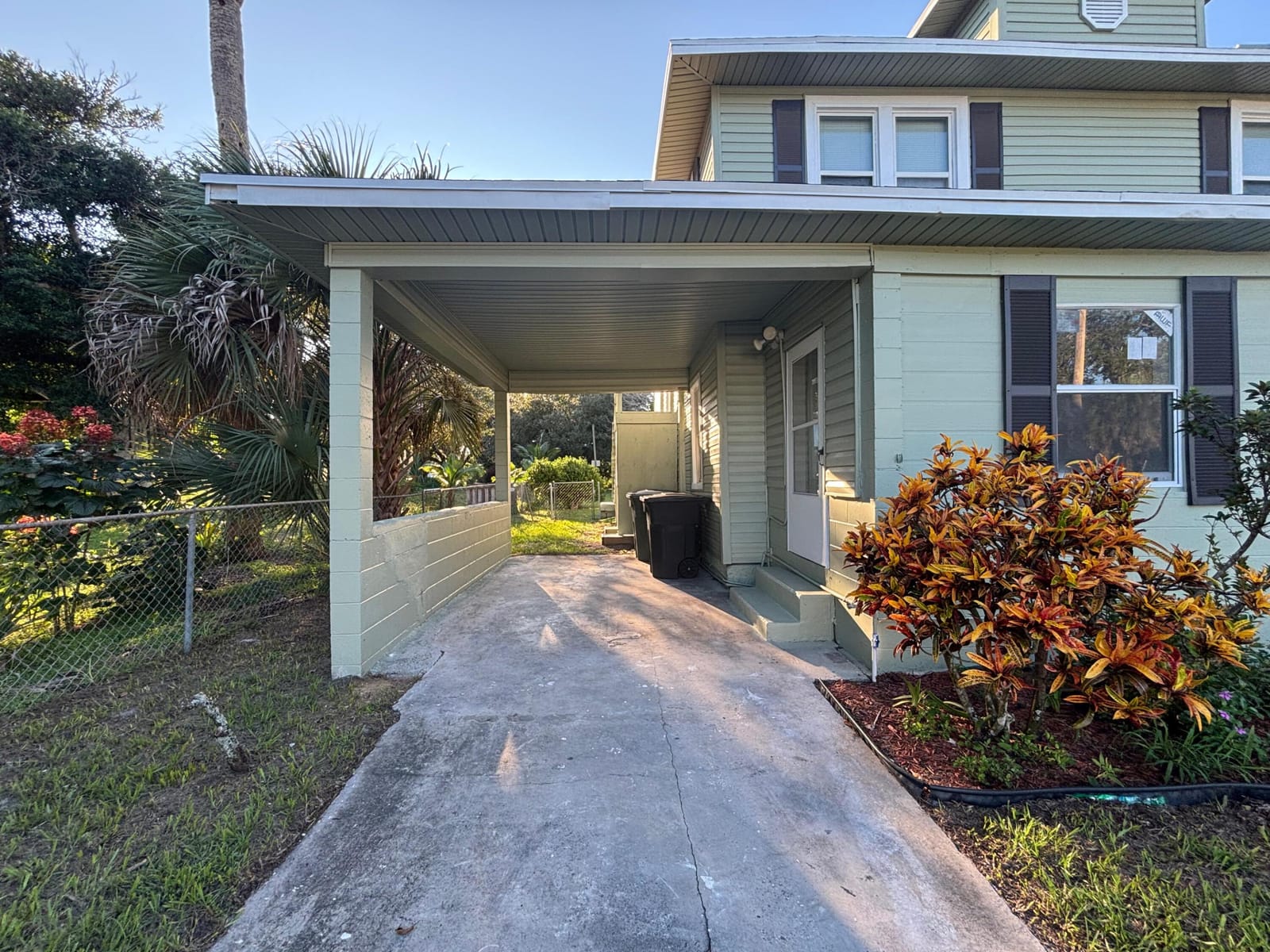 319 N 11TH Street, Fort Pierce, FL 34950 photo 2