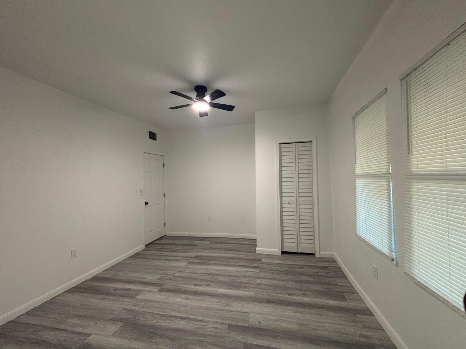 319 N 11TH Street, Fort Pierce, FL 34950 photo 12