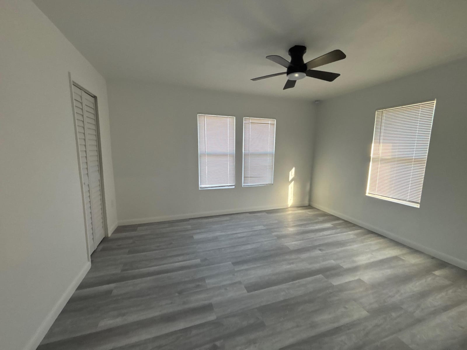 319 N 11TH Street, Fort Pierce, FL 34950 photo 21