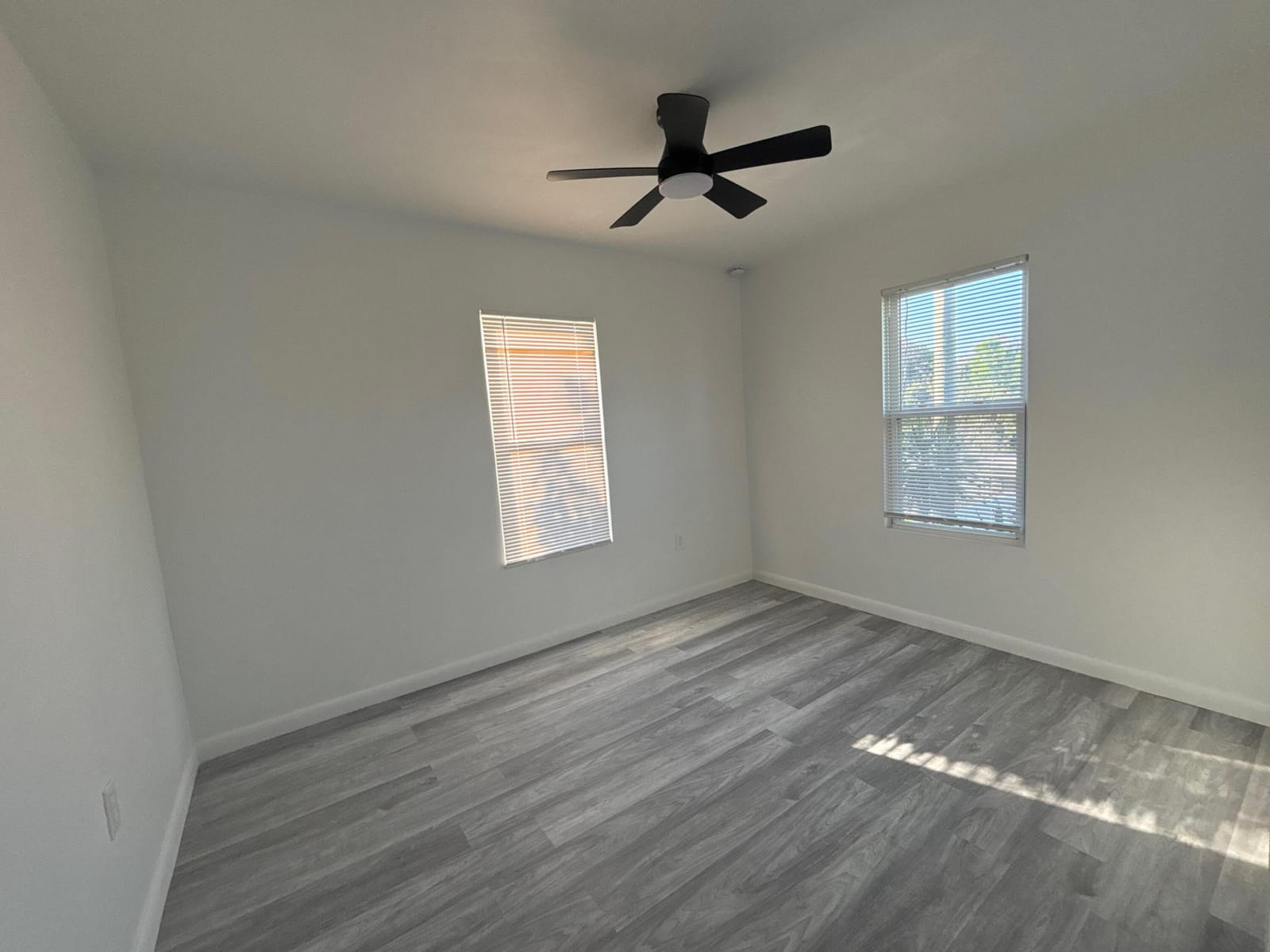 319 N 11TH Street, Fort Pierce, FL 34950 photo 22