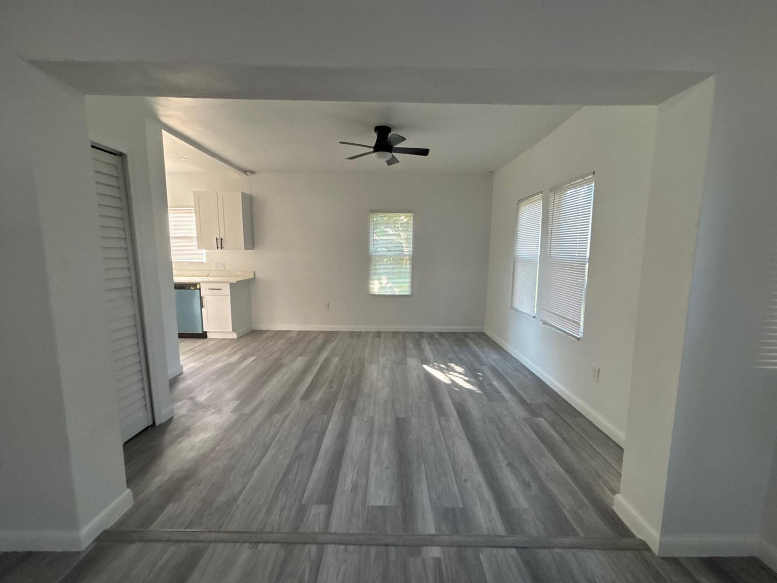 319 N 11TH Street, Fort Pierce, FL 34950 photo 9