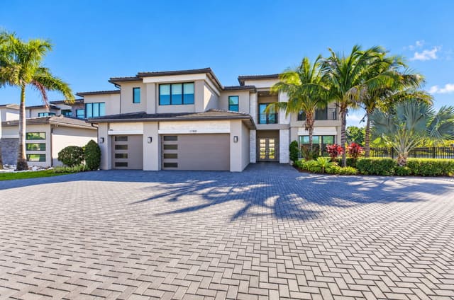 17400 PONTE CHIASSO Drive, Boca Raton, FL 33496