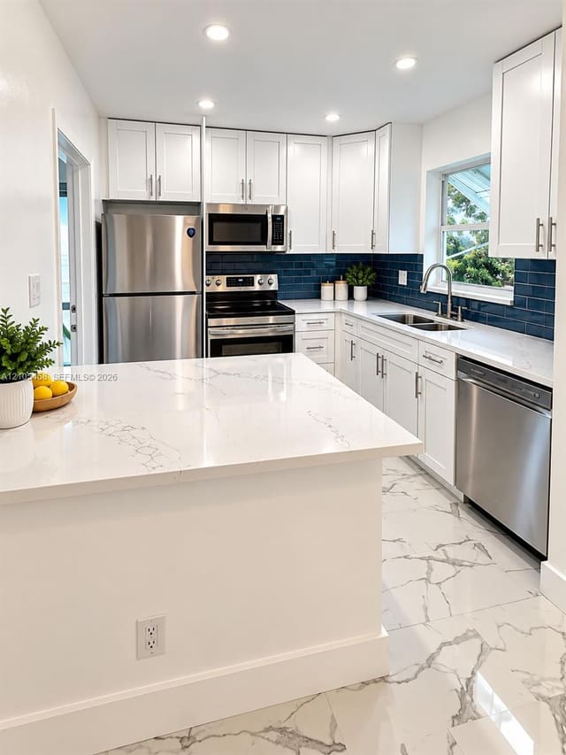 5300 Washington Street I201, Hollywood, FL 33021