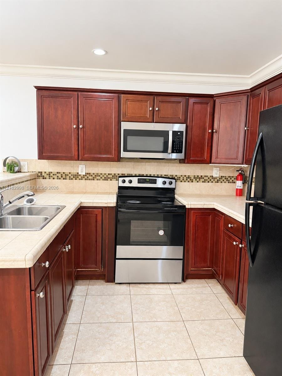 332 NE 110th Terrace 332, Miami, FL 33161 photo 2