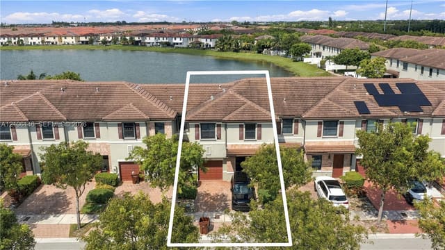 3259 W 100th Terrace, Hialeah, FL 33018