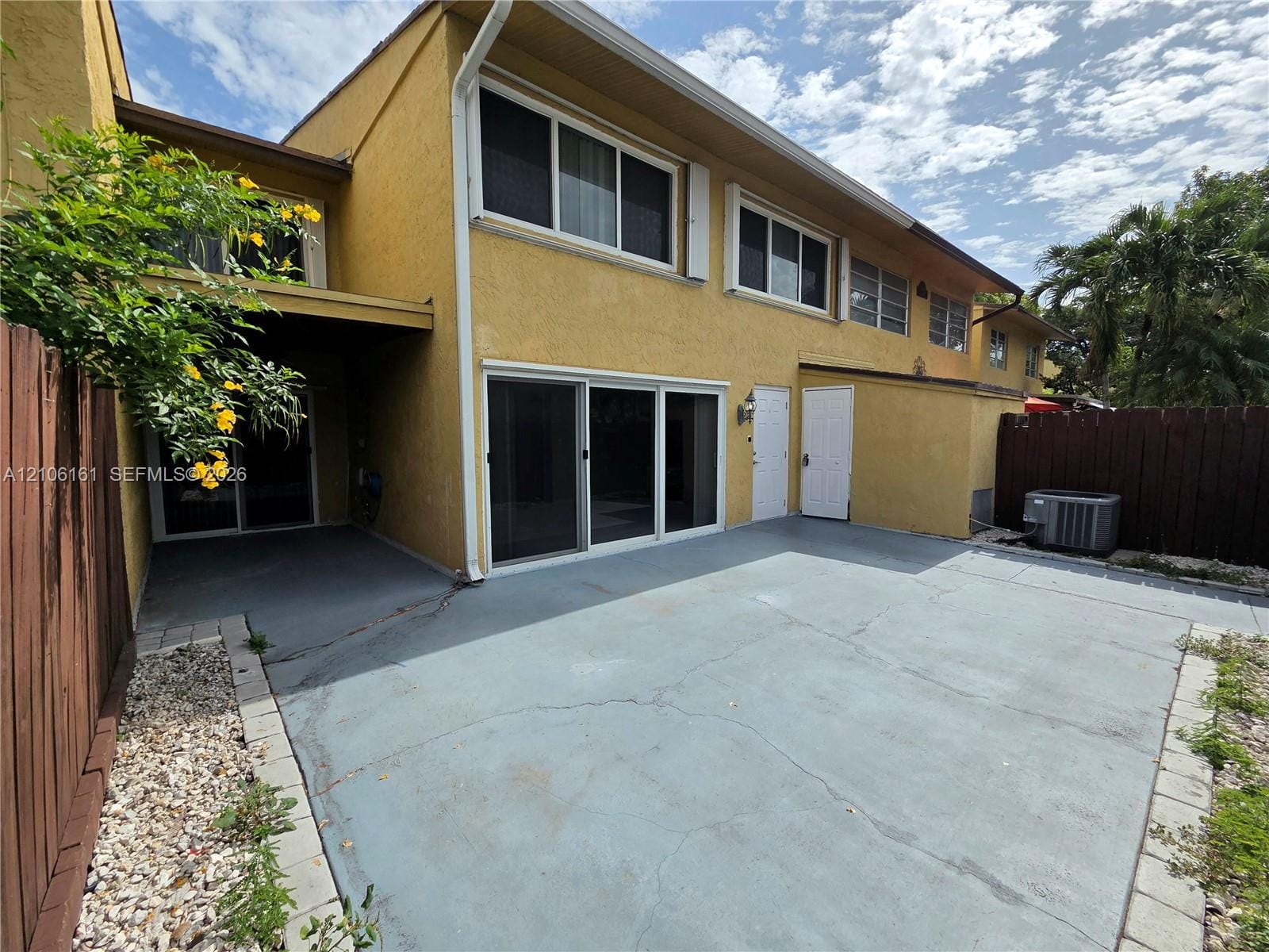 15460 SW 82nd Lane 403 — photo 2