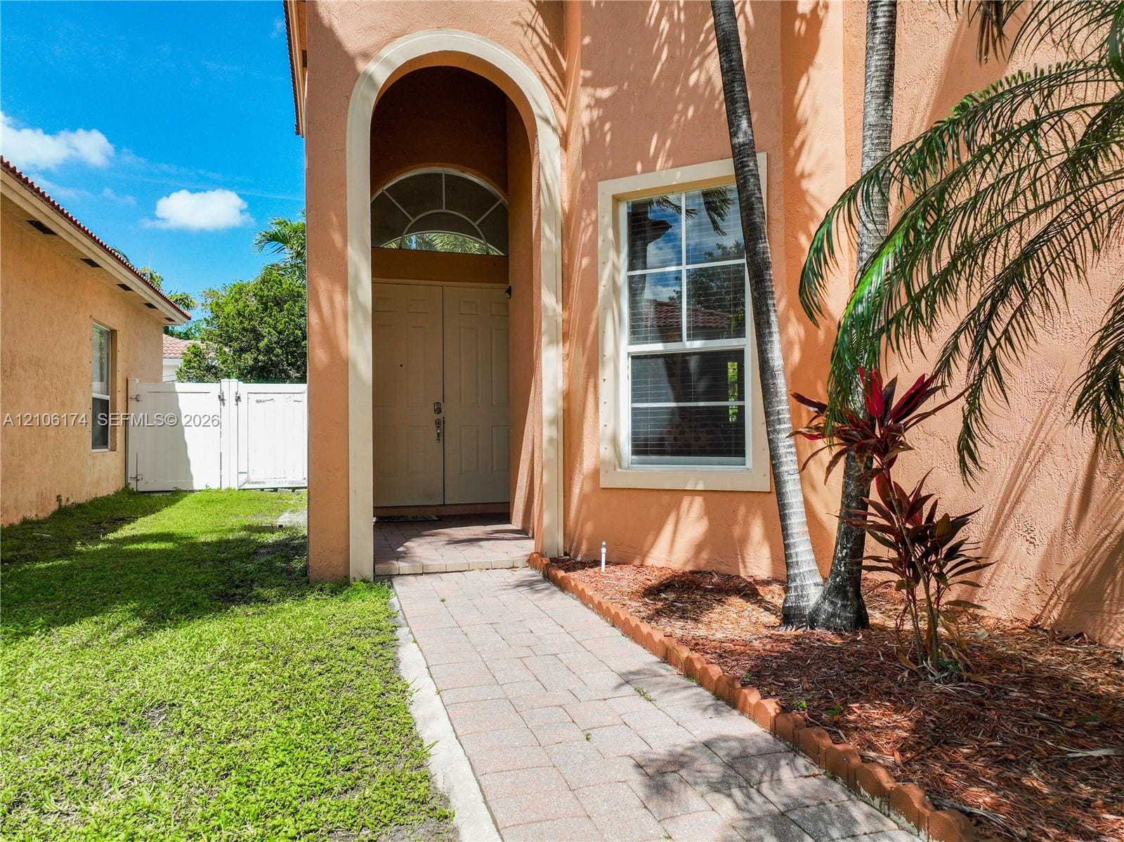 2215 Portofino Avenue — photo 4