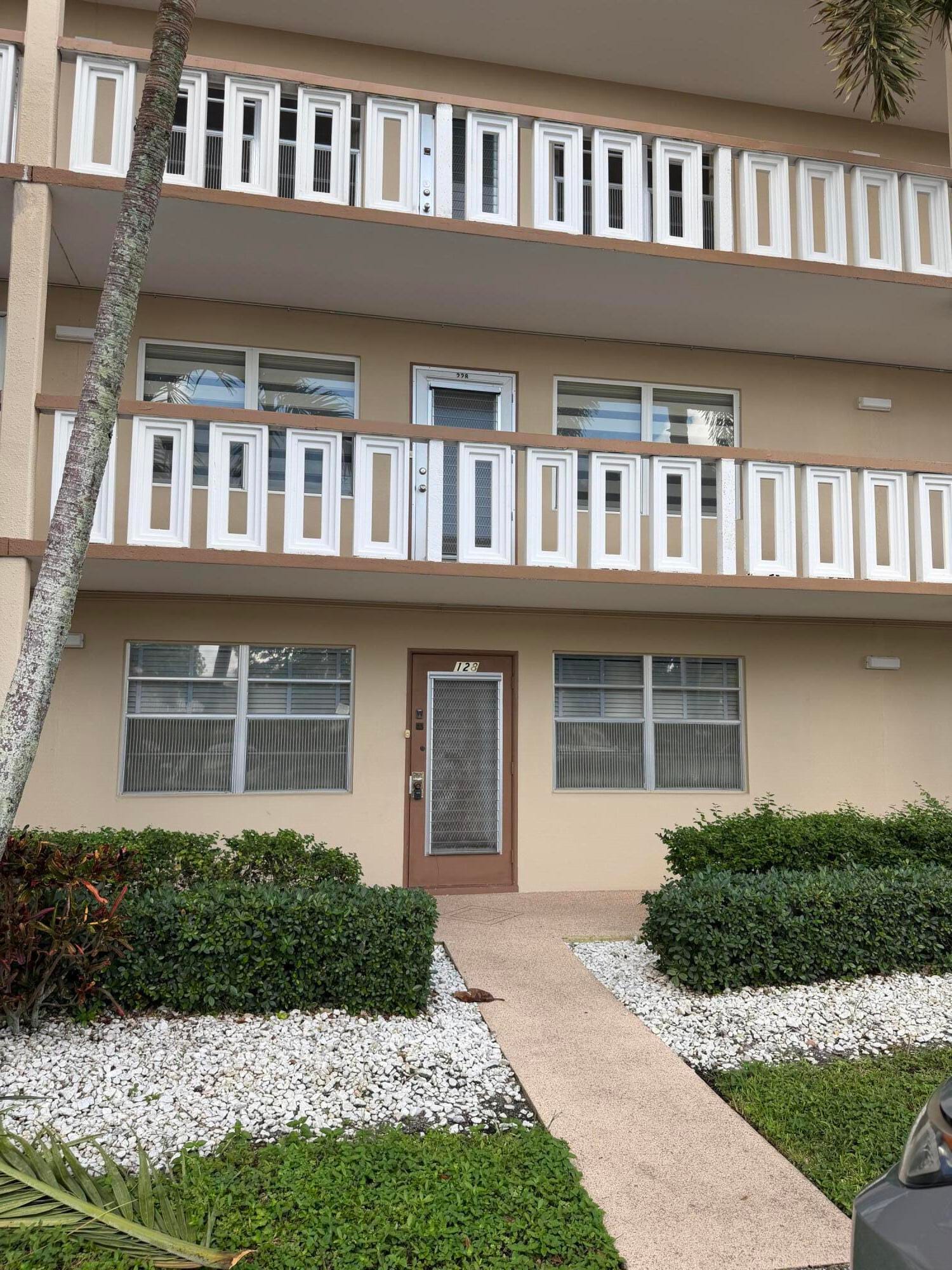 2 bedroom home for sale at 128 Wellington G, West Palm Beach, FL 33417 — $199,999