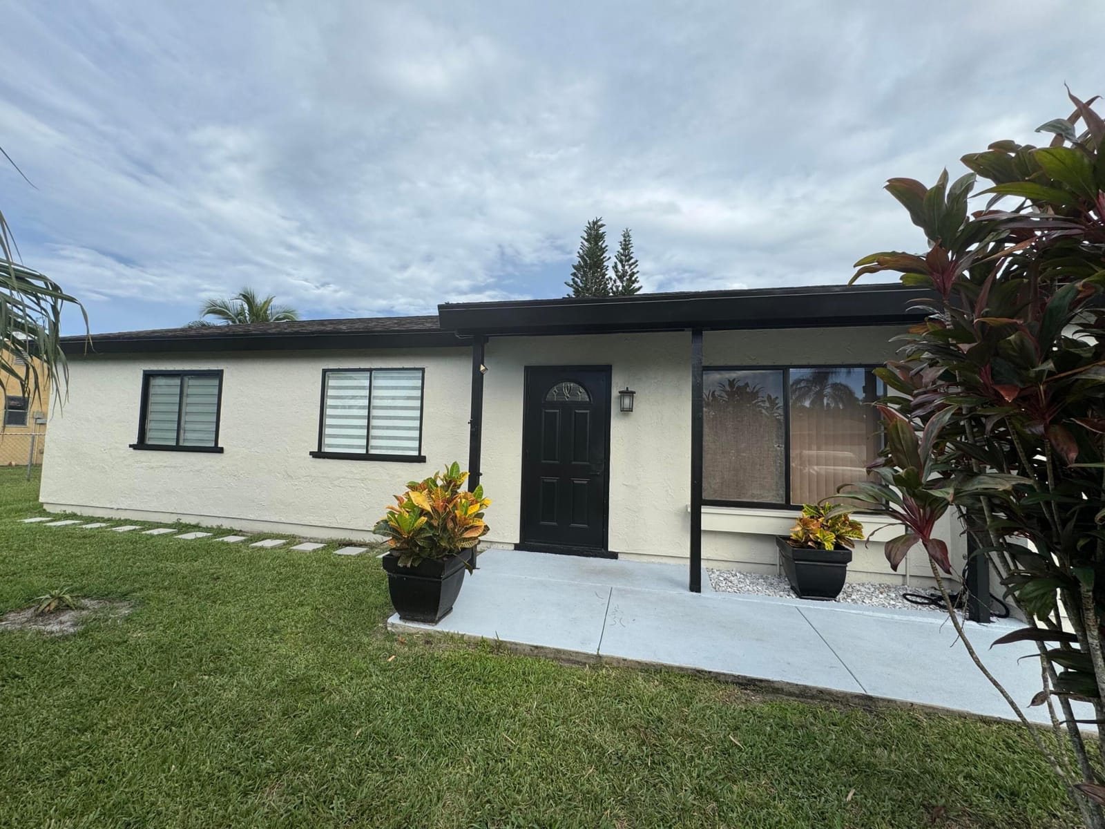 282 SW Bridgeport Drive, Port St. Lucie, FL 34953