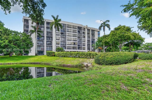 5951 Wellesley Park Drive 508, Boca Raton, FL 33433