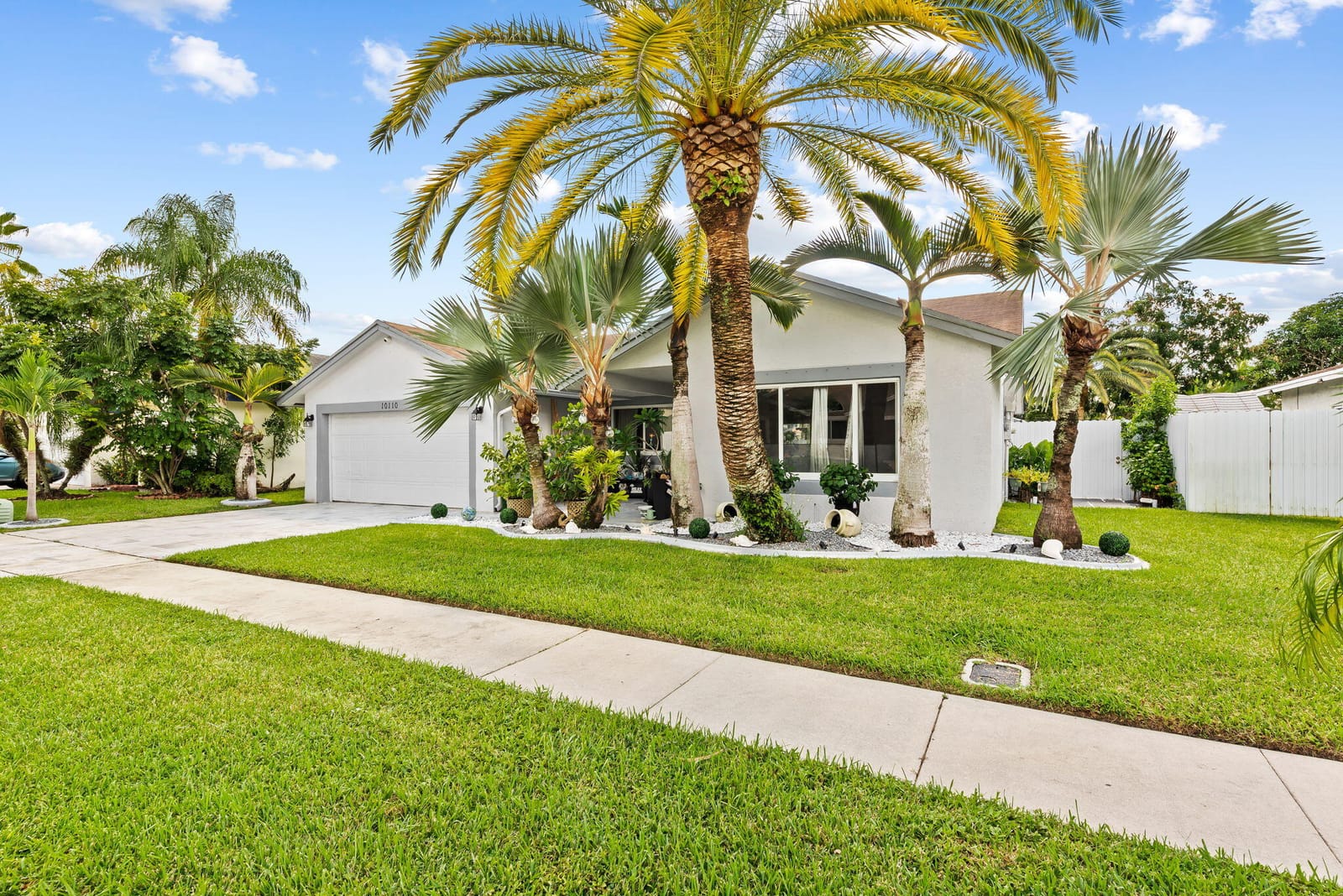 10110 SW 16TH Place — photo 2