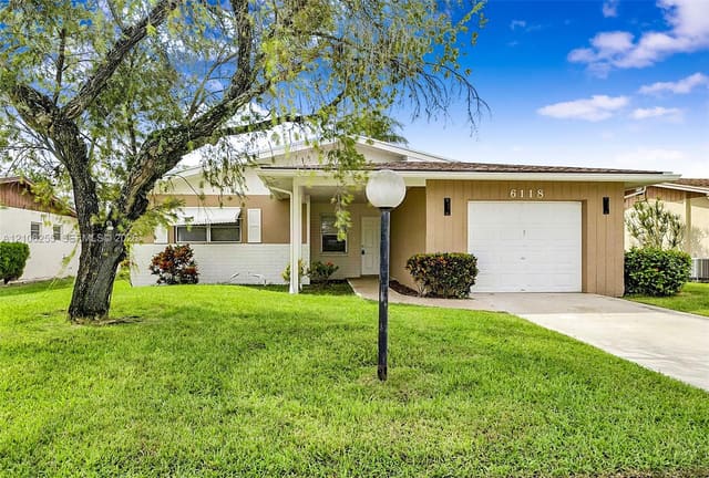 6118 Dusenburg Road, Delray Beach, FL 33484