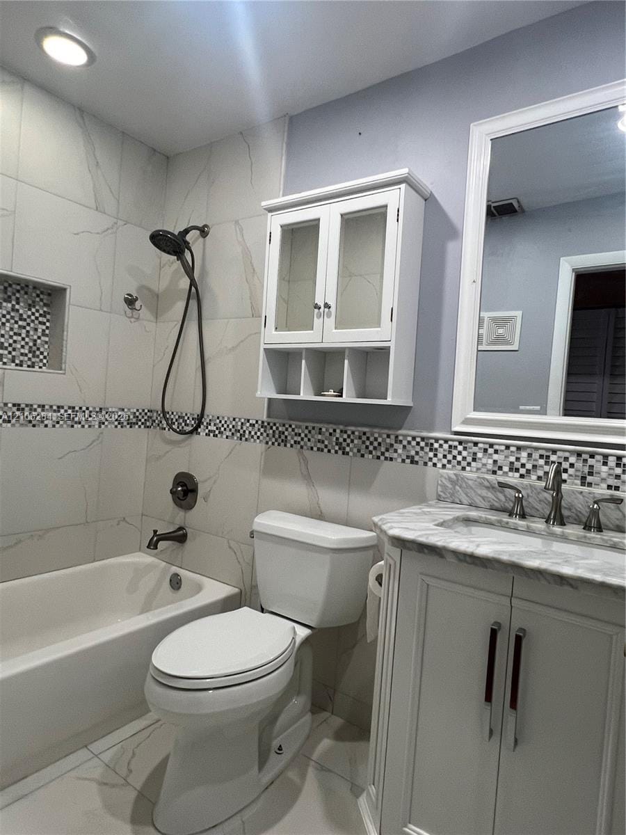 11824 SW 123rd Avenue . — photo 6
