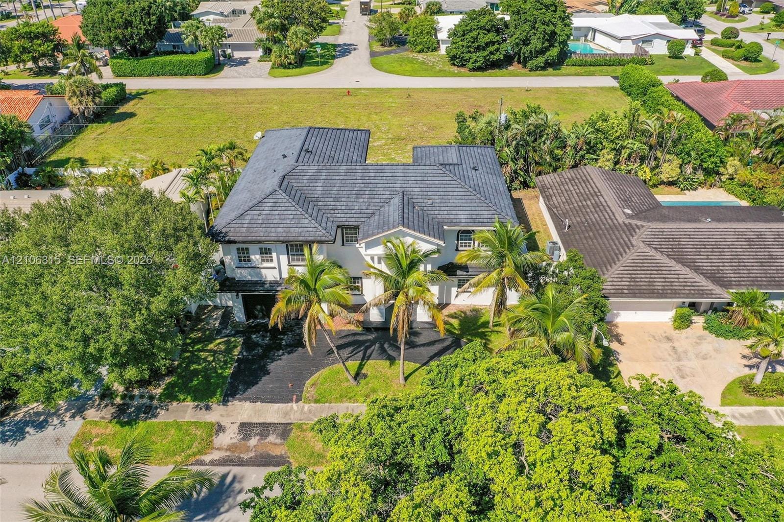 3 bedroom home for sale at 2319 35th, Fort Lauderdale, FL 33308 — $2,900,000